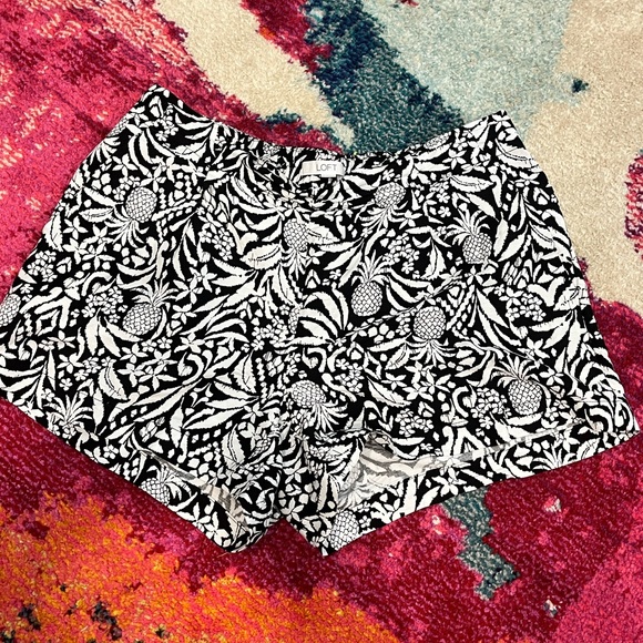 Loft Linen Shorts - Size Small - Picture 1 of 6